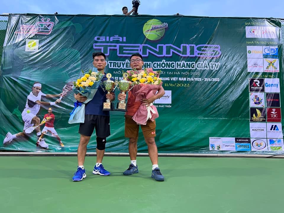Sân tennis New World Định Công Ngay giữa khu dân cư, nhưng không phải sân "tận dụng"